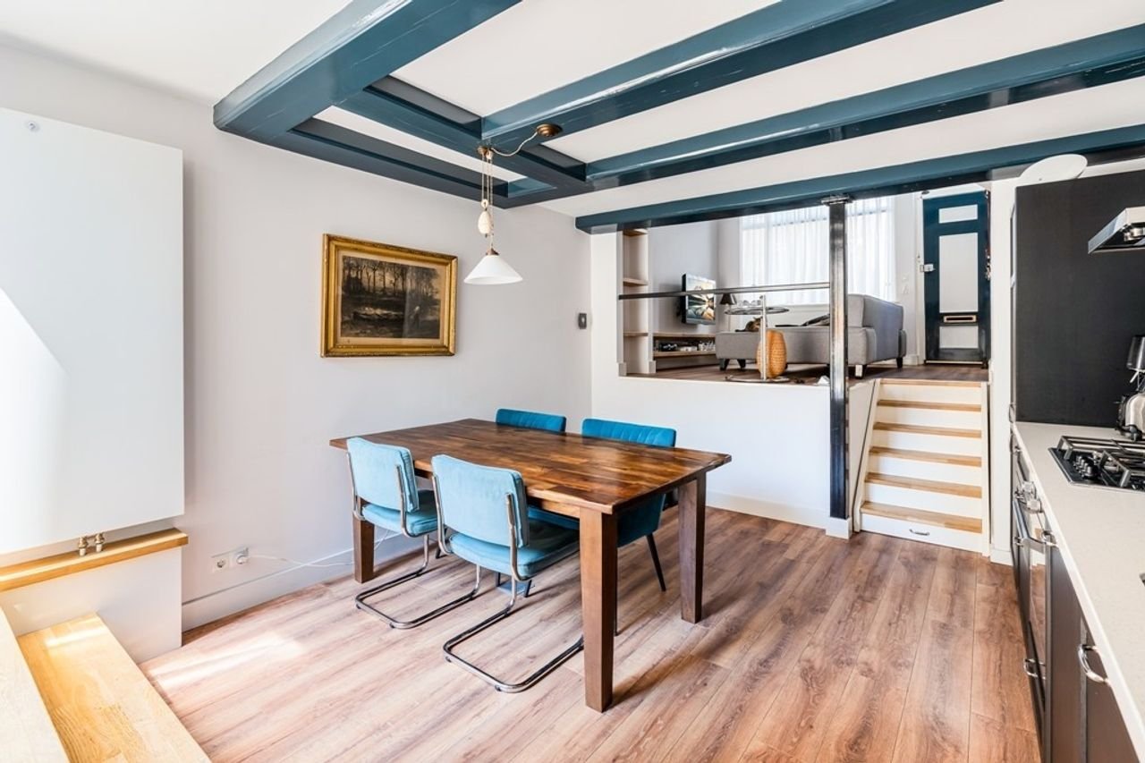 Historic living with garden in the Canal District - Image 6