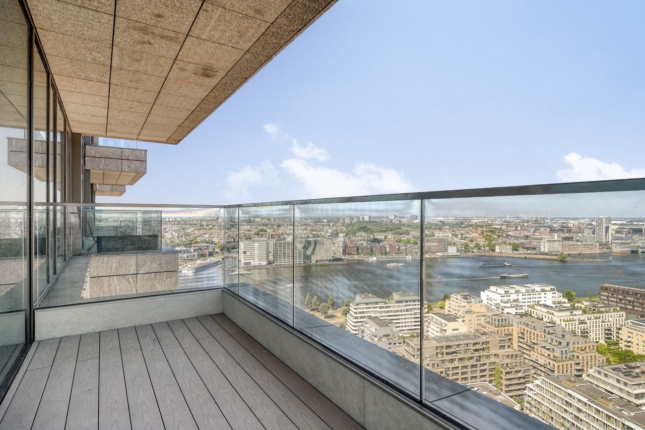 Spacious living on the 15th floor in North - Image 10