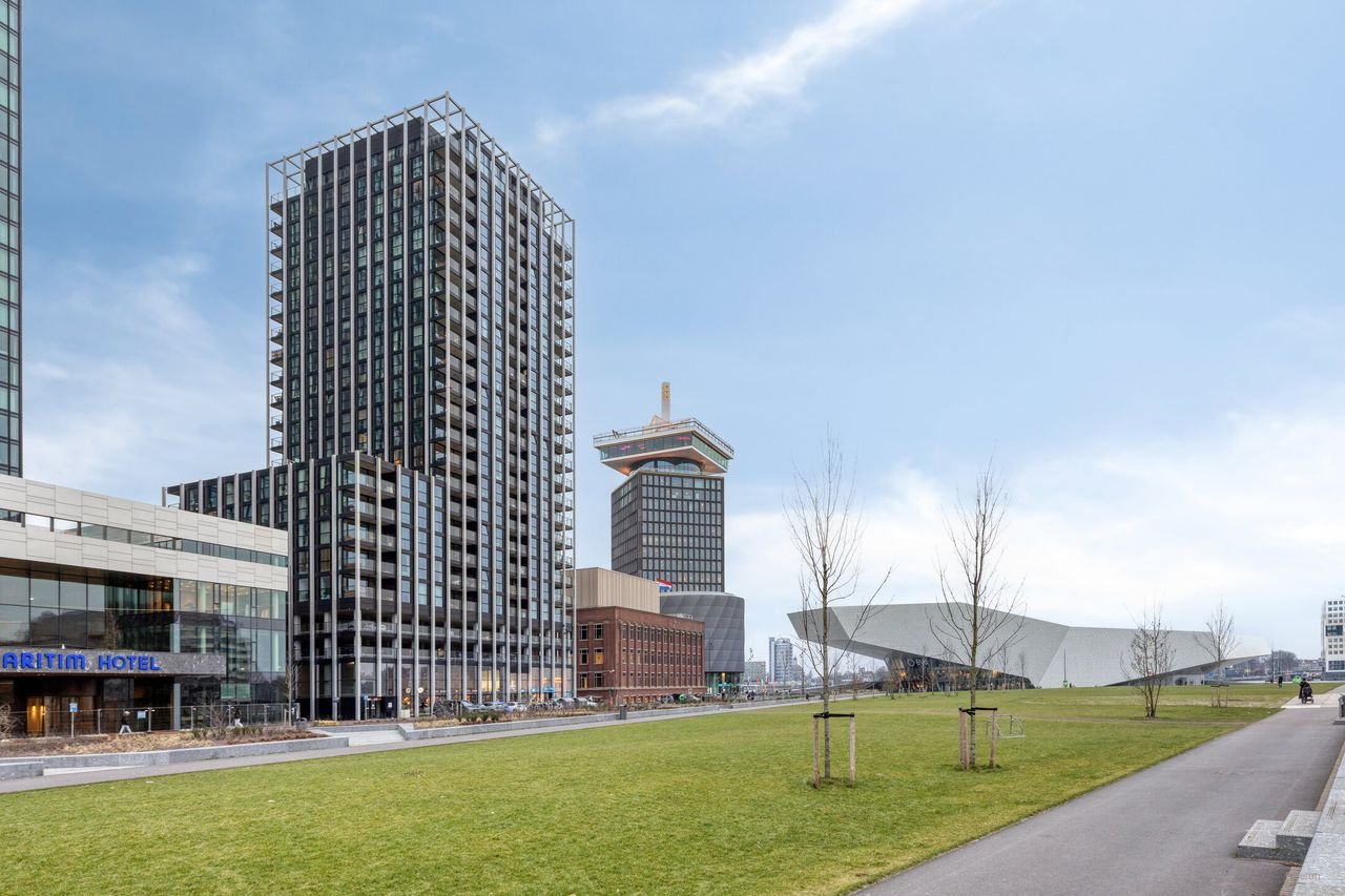 Spacious living on the 15th floor in North - Image 15