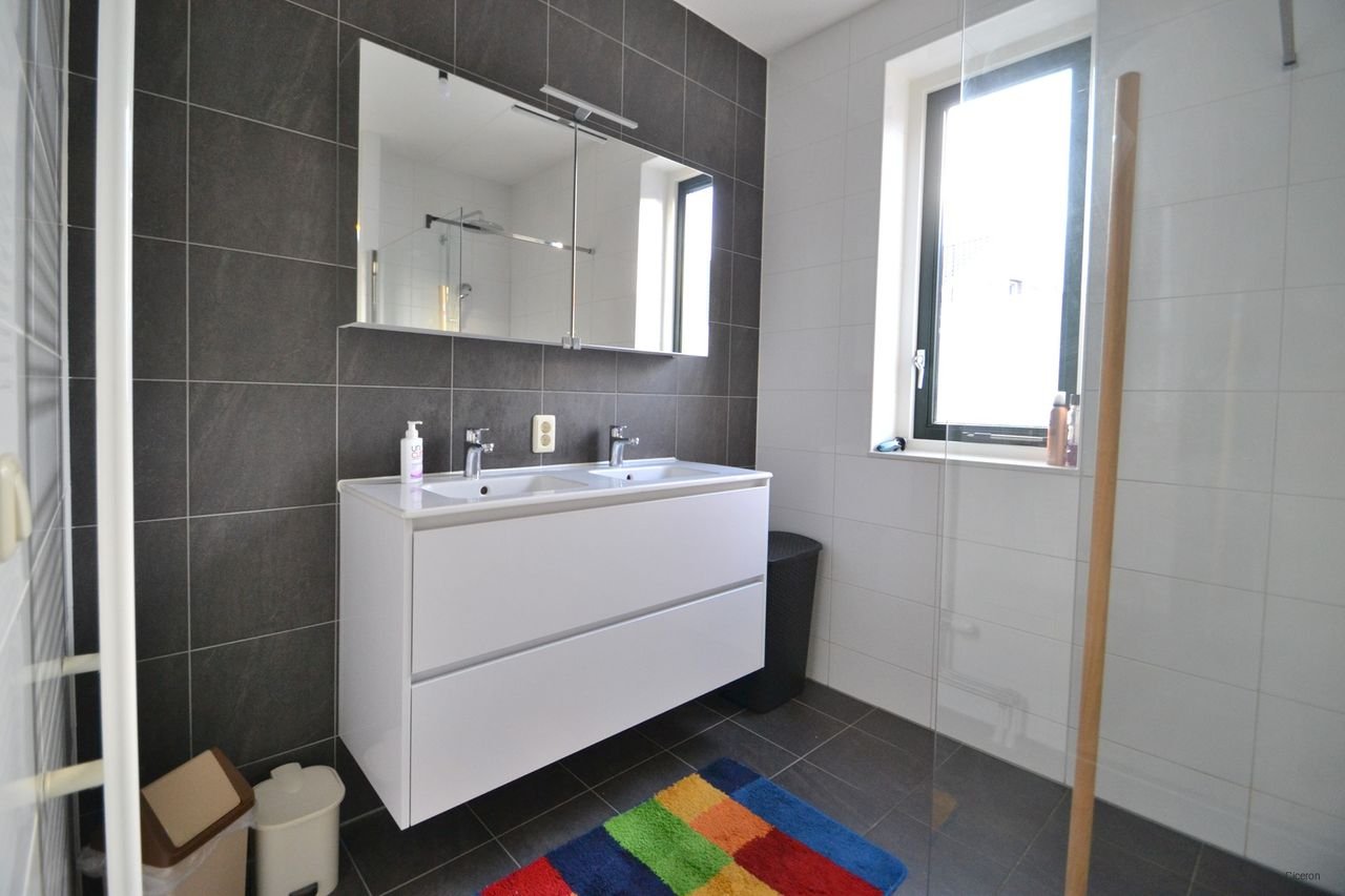 Modern Semi-Detached Home in 't Duyfrak - Image 13