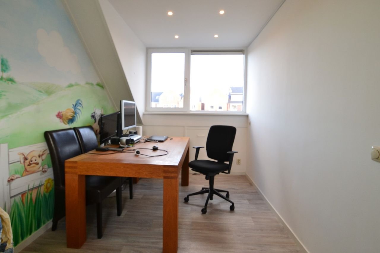 Modern Semi-Detached Home in 't Duyfrak - Image 14