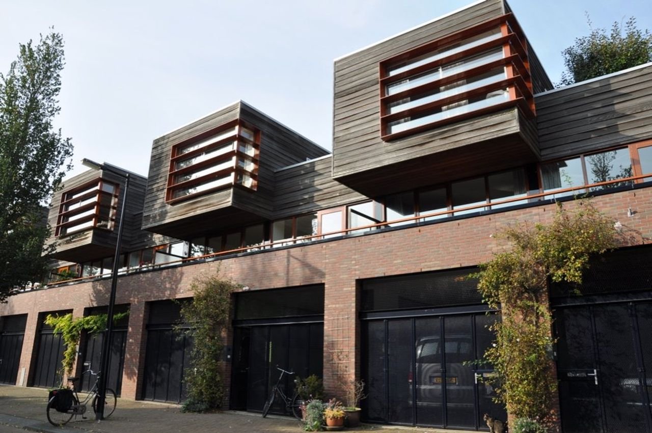 Bright house with garden and private carport - Image 2