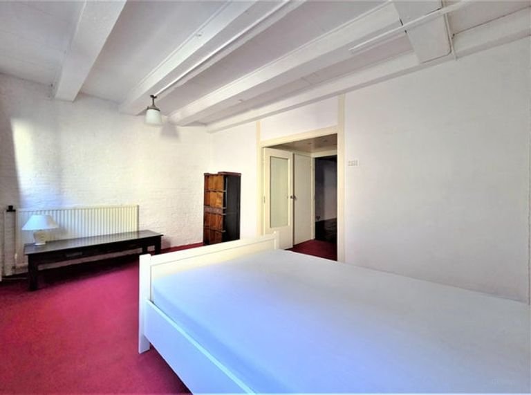 Spacious 120 m² loft with canal view - Image 30