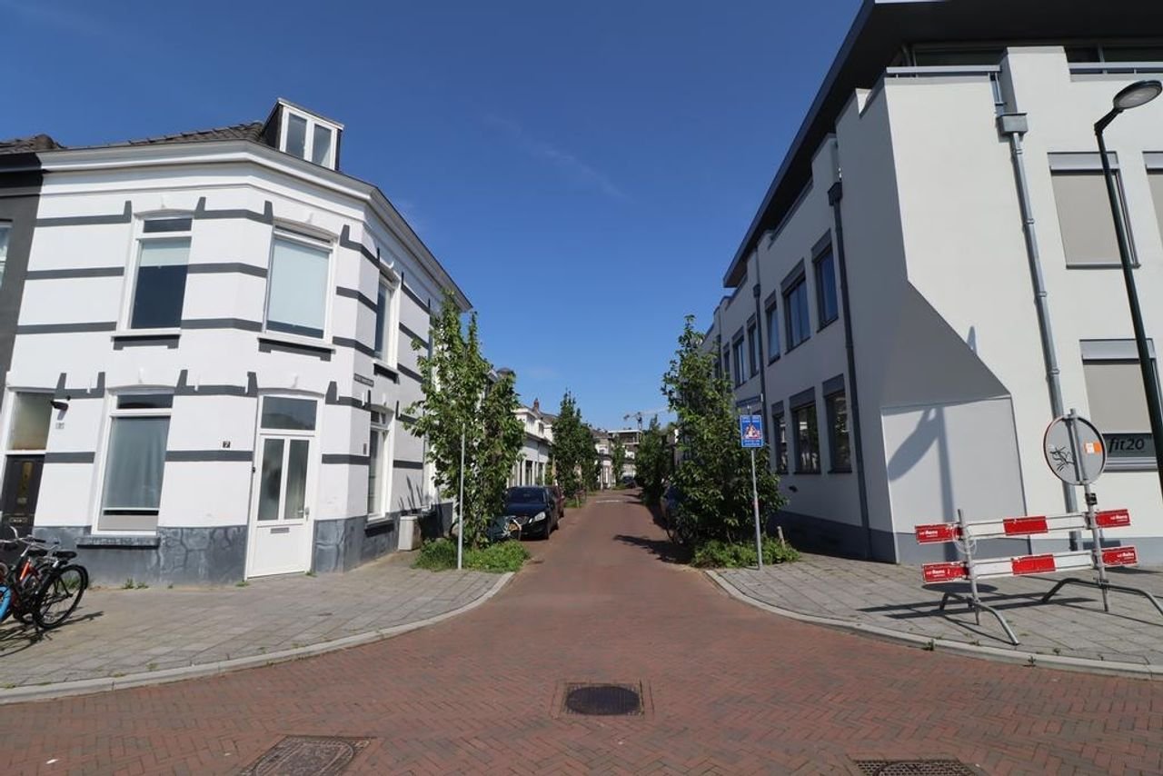 Luxe bovenwoning in hartje Breda - Afbeelding 24