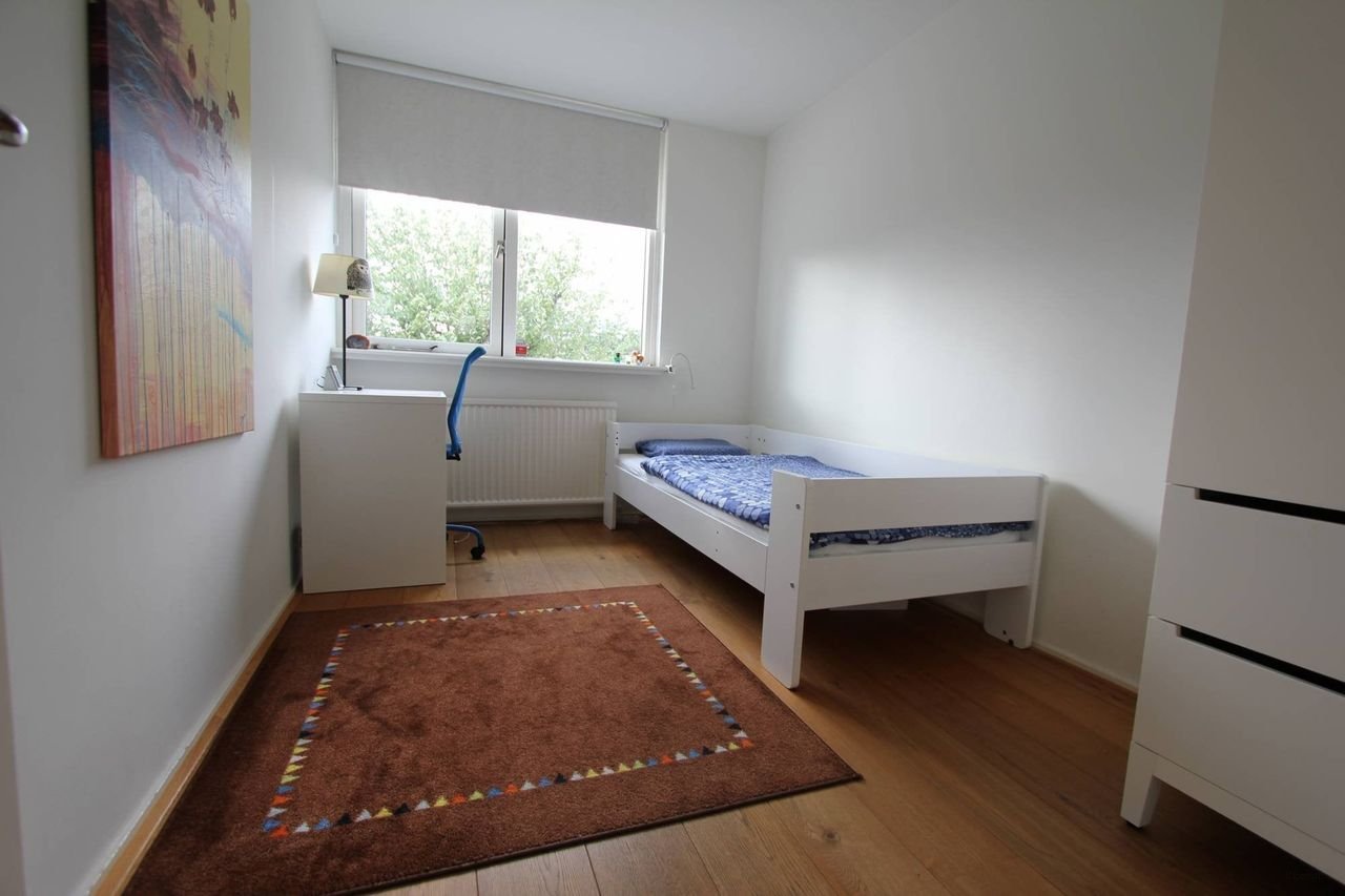 Royaal hoekhuis met zonnige tuin - Afbeelding 16