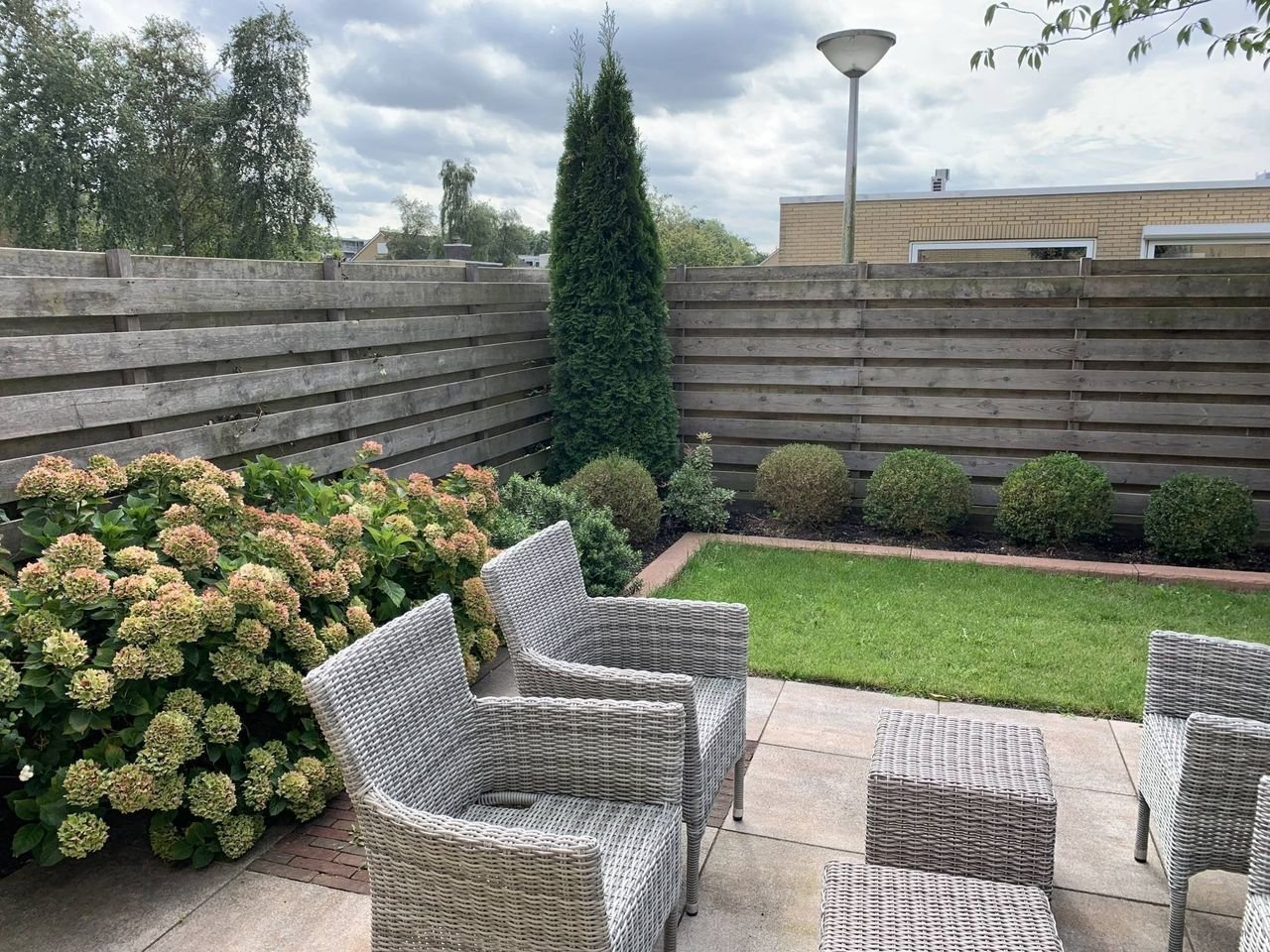 Royaal hoekhuis met zonnige tuin - Afbeelding 7