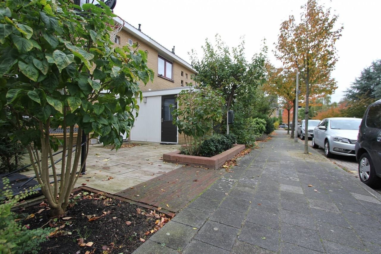 Royaal hoekhuis met zonnige tuin - Afbeelding 25