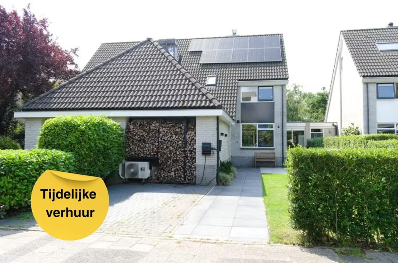 Gemeubileerd huis aan het water - Afbeelding 1