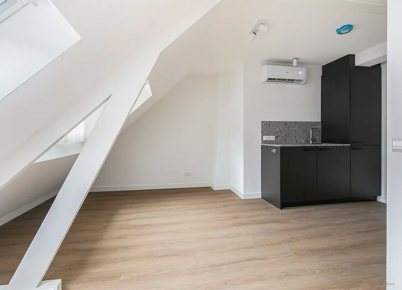 A++ semi-studio met tuin in Tilburg - Afbeelding 2