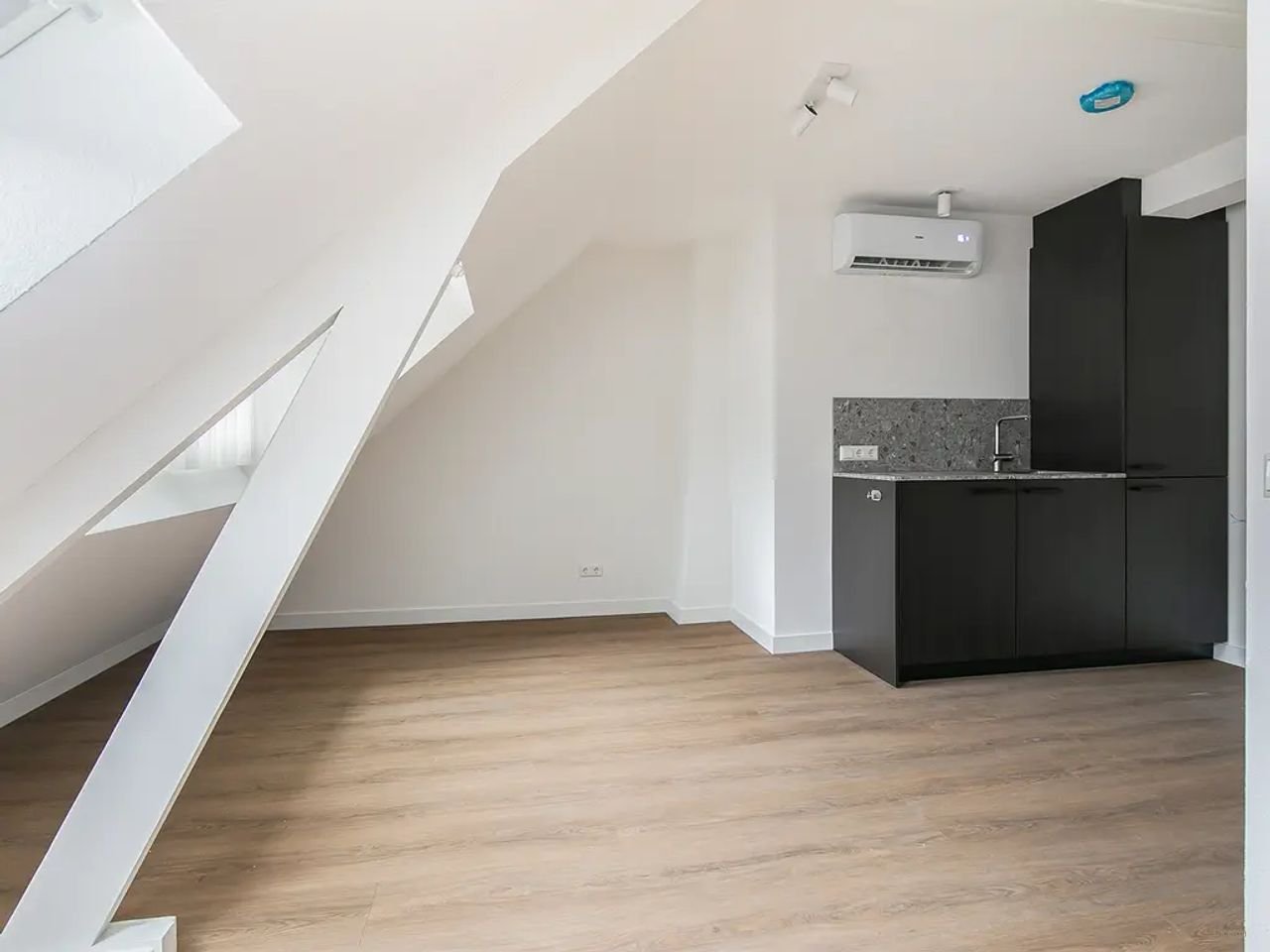A++ semi-studio met tuin in Tilburg - Afbeelding 12