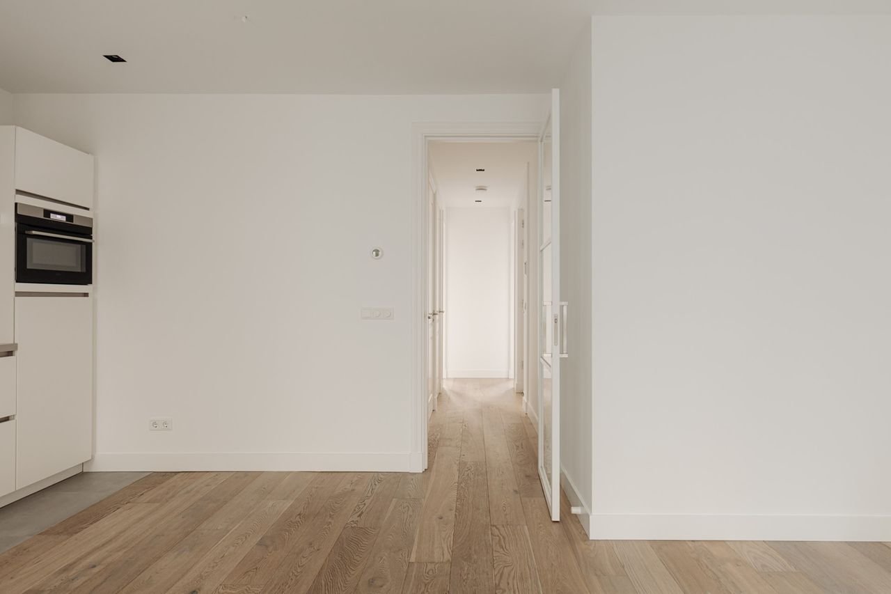 Modern apartment in De Pijp with elevator - Image 5