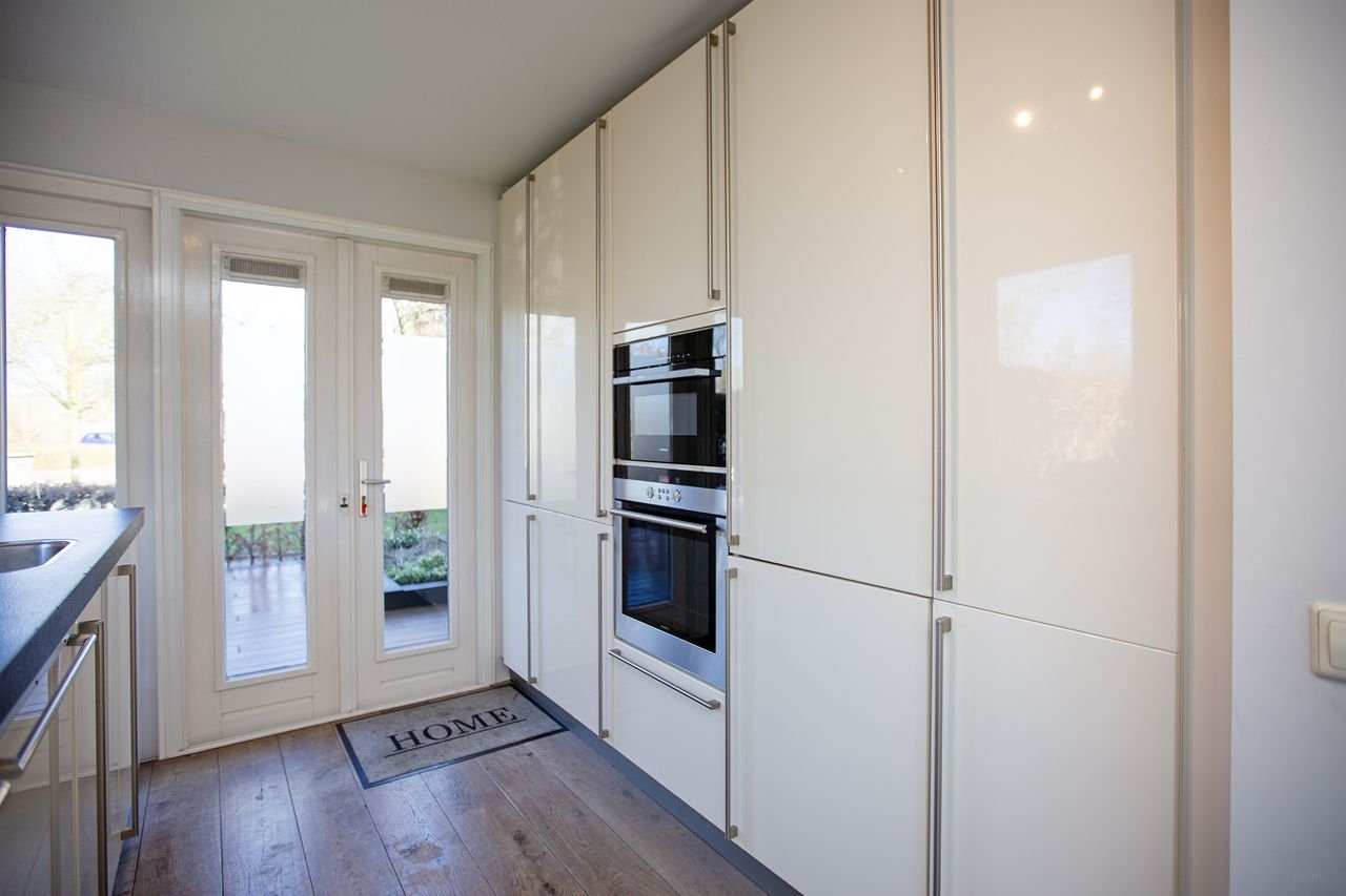 Spacious corner house in green Harmelen - Image 11