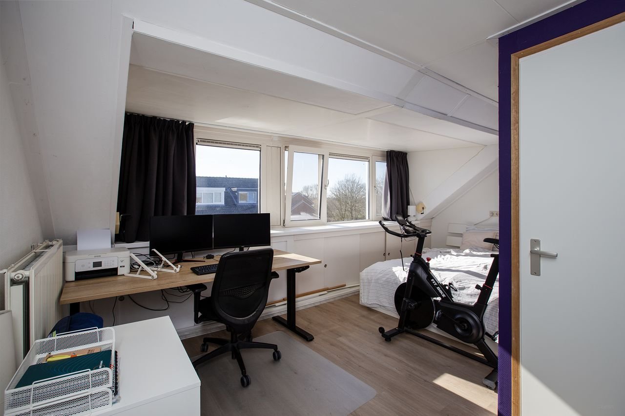 Spacious corner house in green Harmelen - Image 31