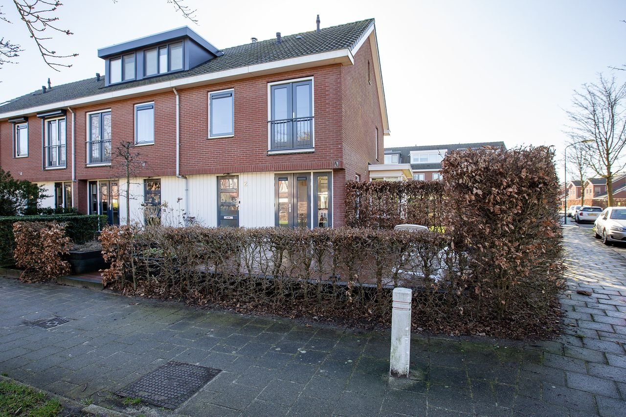 Spacious corner house in green Harmelen - Image 1