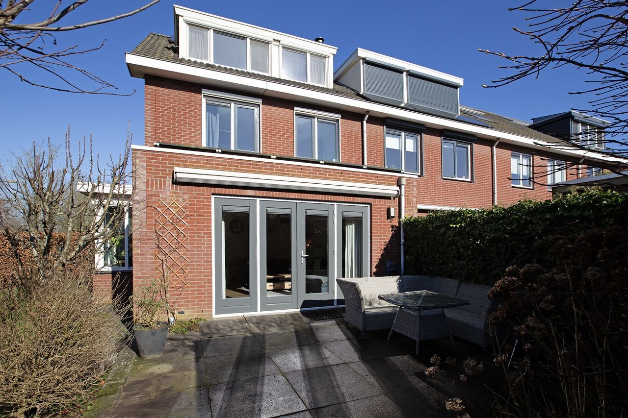 Spacious corner house in green Harmelen - Image 16
