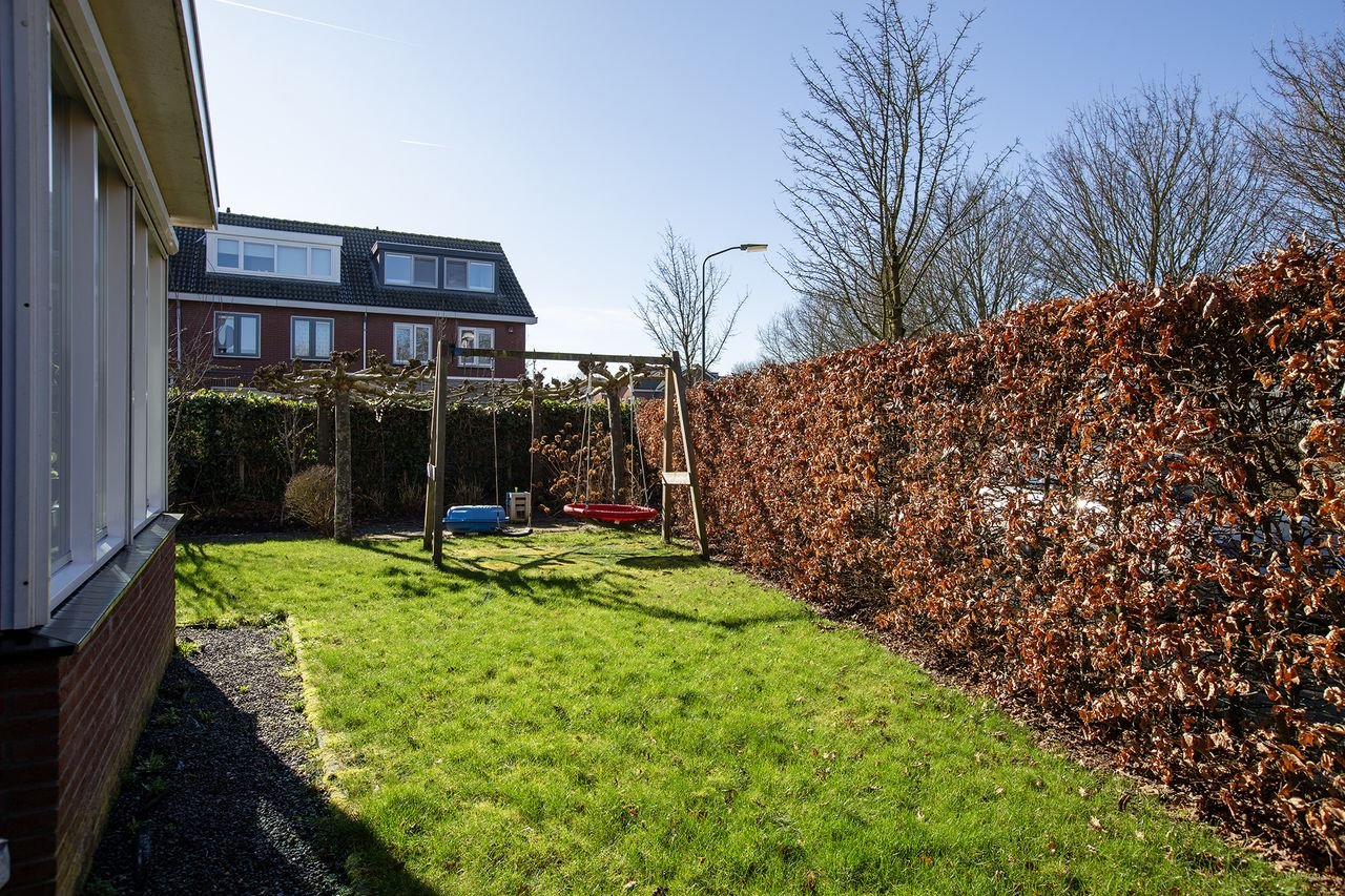 Spacious corner house in green Harmelen - Image 22