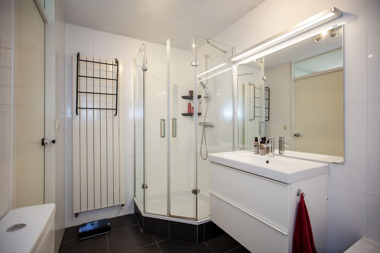 Spacious corner house in green Harmelen - Image 29