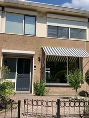 Energiezuinige woning aan het Maaswaalkanaal