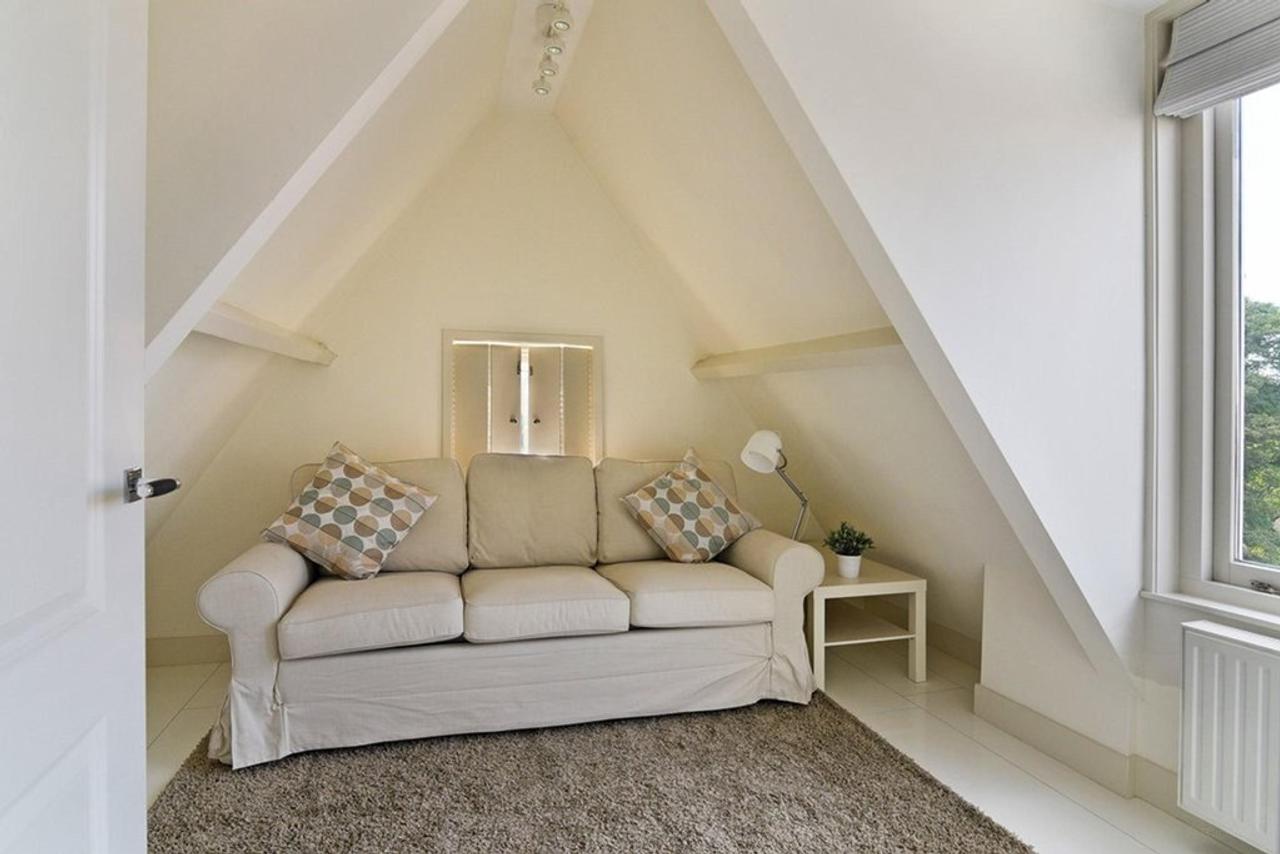 Furnished 2-bedroom apartment in Willemspark - Image 13