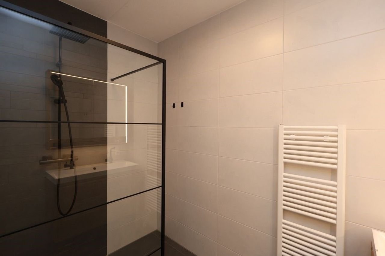 Nieuw appartement met skyline view - Afbeelding 6