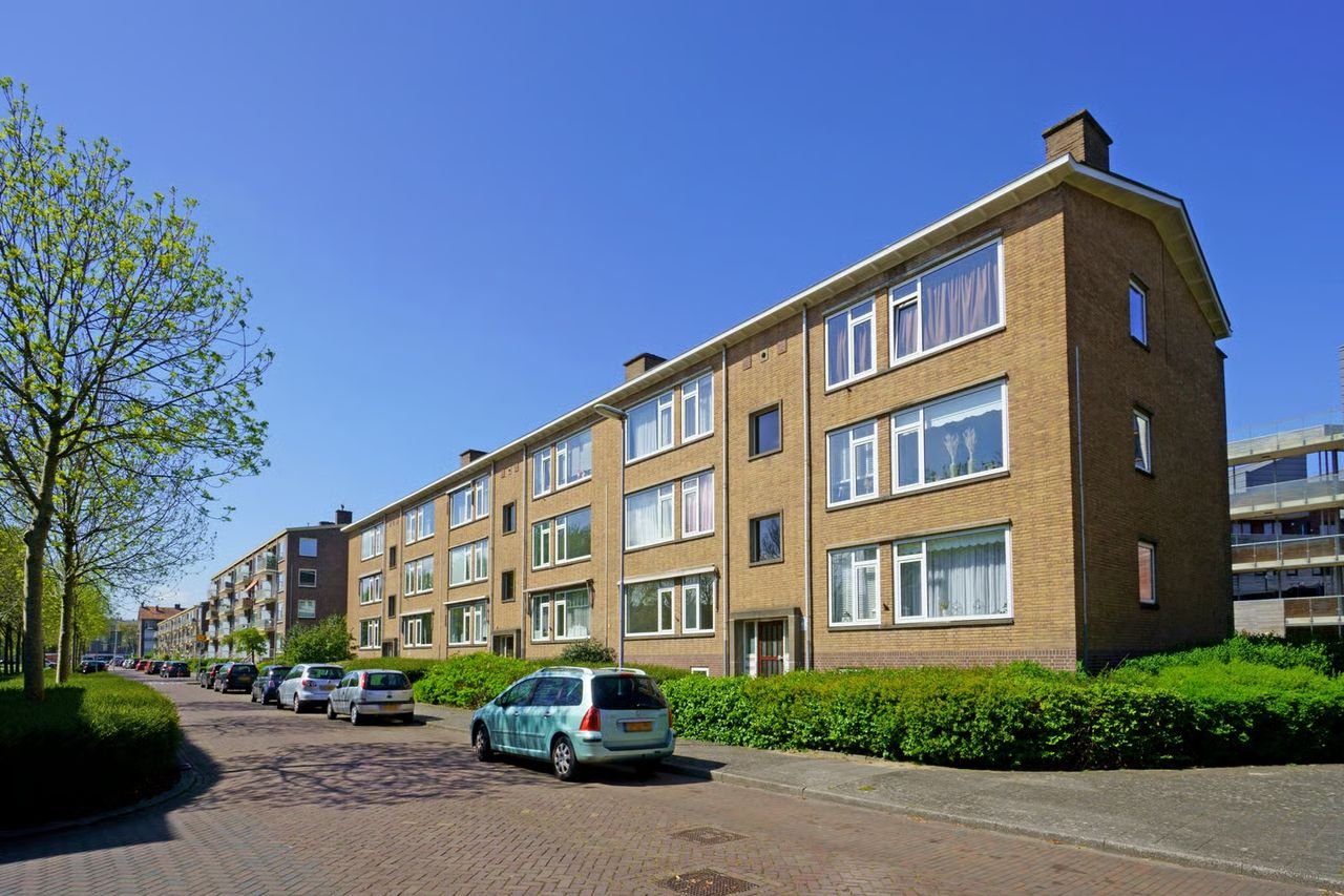 4-kamer woning met twee balkons - Afbeelding 1