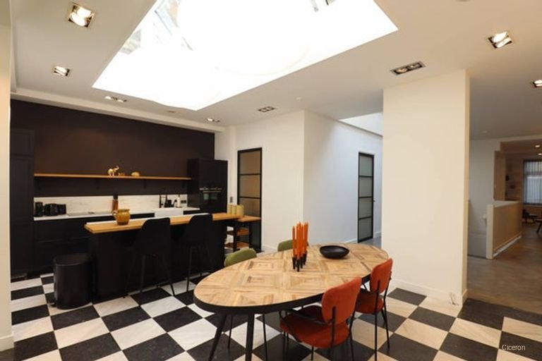 Gemeubileerde loft van 169m² in het centrum - Afbeelding 9