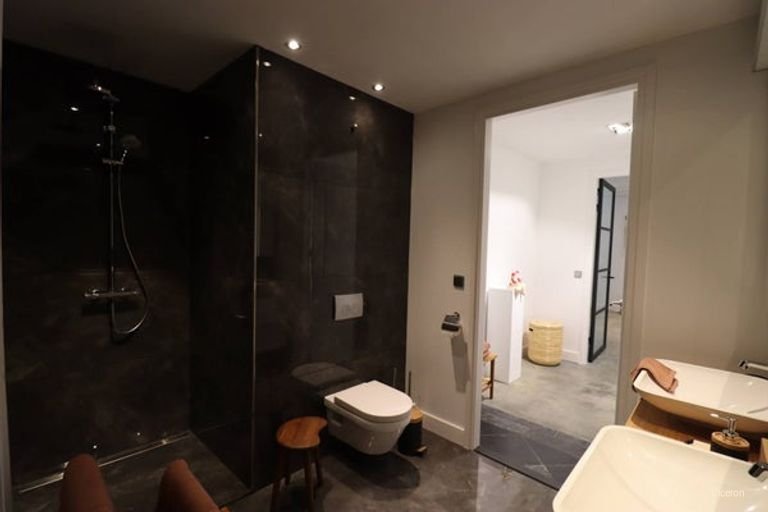 Gemeubileerde loft van 169m² in het centrum - Afbeelding 19