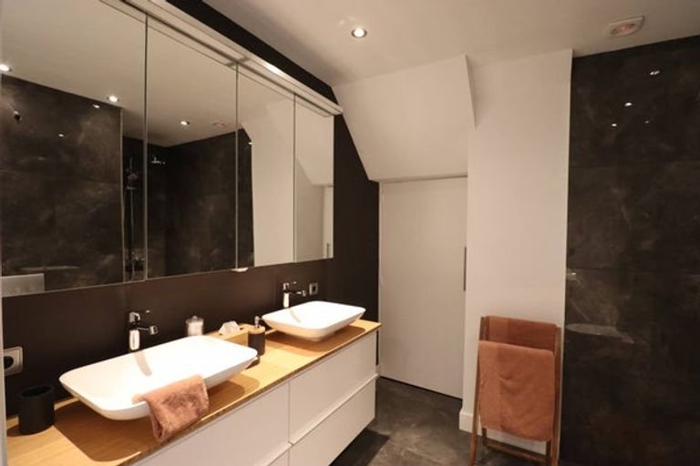 Gemeubileerde loft van 169m² in het centrum - Afbeelding 17