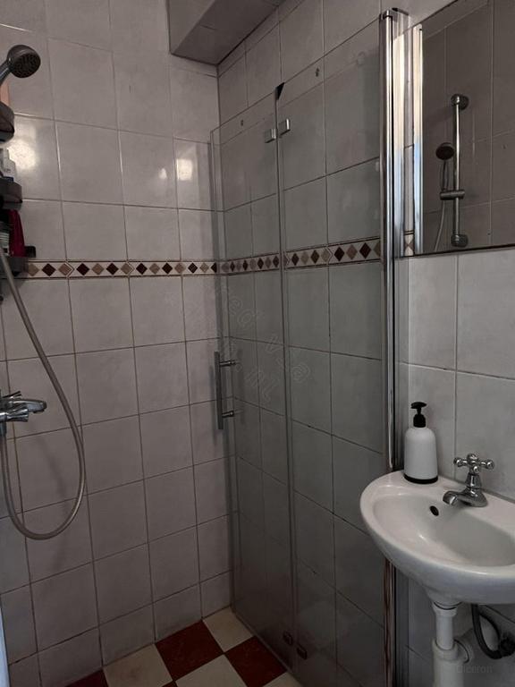 Studio met aparte slaapkamer vlak bij centrum - Afbeelding 7