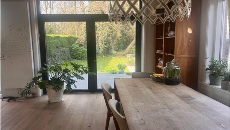 Gemeubileerde 2-onder-1-kap aan de bosrand - Afbeelding 3