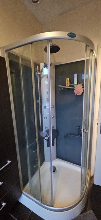 Studentenkamer met aparte slaapkamer in de Oranjebuurt - Afbeelding 6