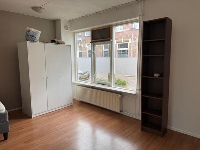 Room with private kitchen in Assendorp - Image 3