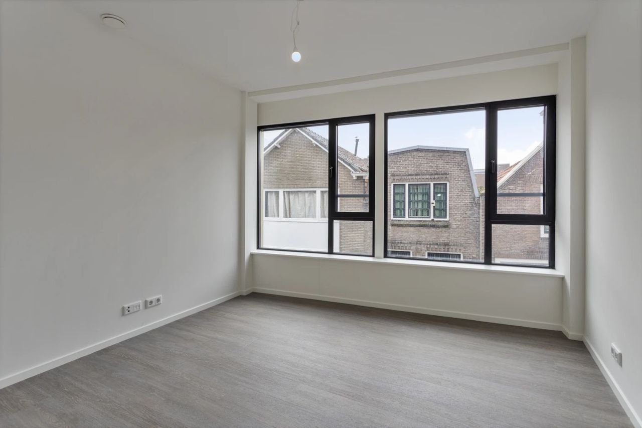 Energy-efficient 1-bedroom apartment in the center of Dordrecht - Image 6