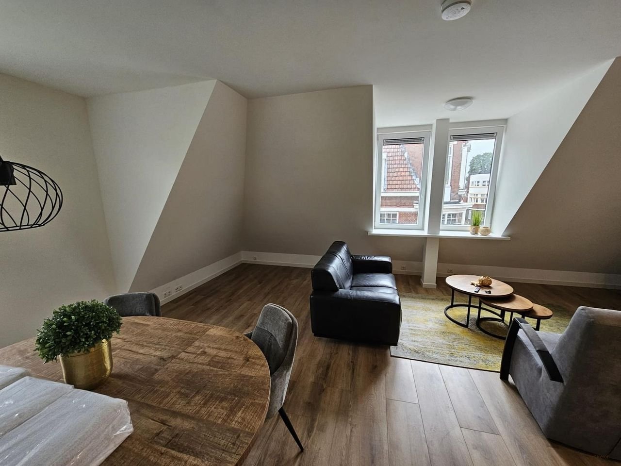 Short-stay A+++ with balcony - Image 10