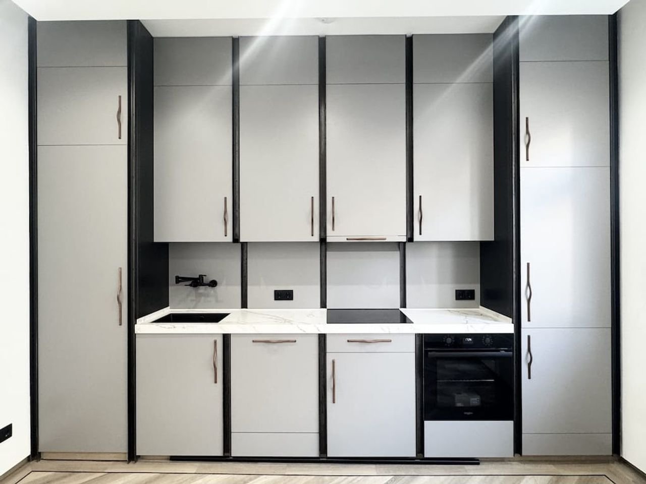 2-bedroom apartment with terrace in De Pijp - Image 4