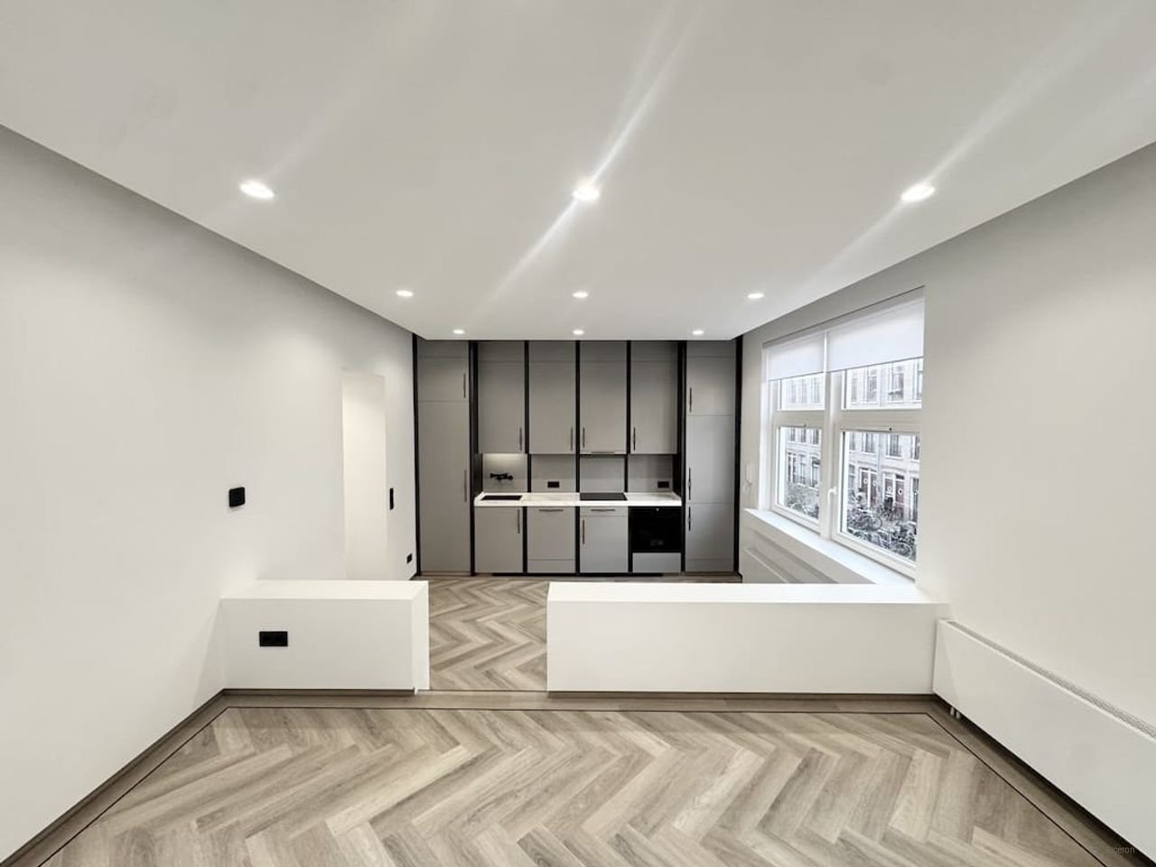 2-bedroom apartment with terrace in De Pijp - Image 1