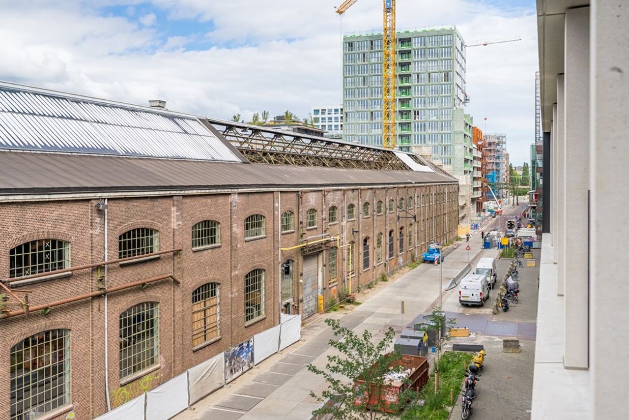 Bright 3-room apartment with balcony on Oostenburg - Image 19