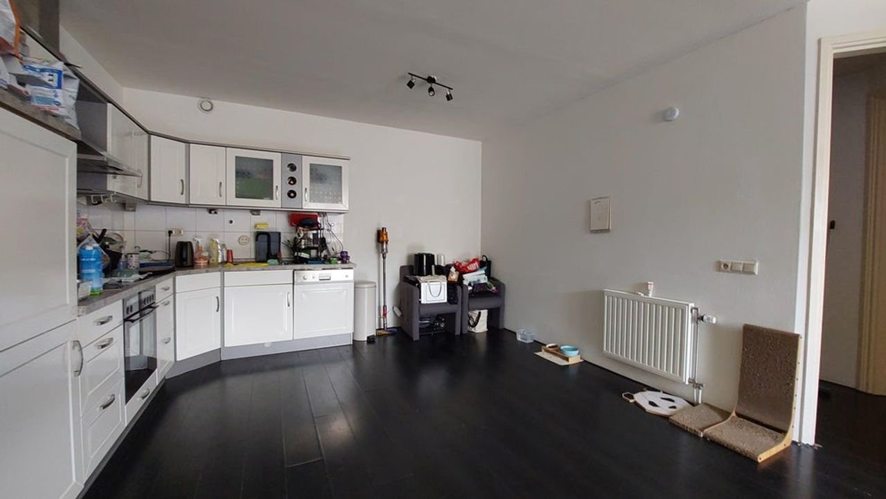 3-kamerappartement tegenover winkelcentrum Roombeek - Afbeelding 4