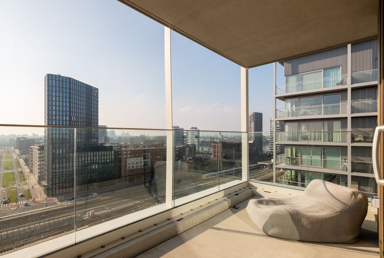 Appartement op 12 hoog met Amstel-view - Afbeelding 1