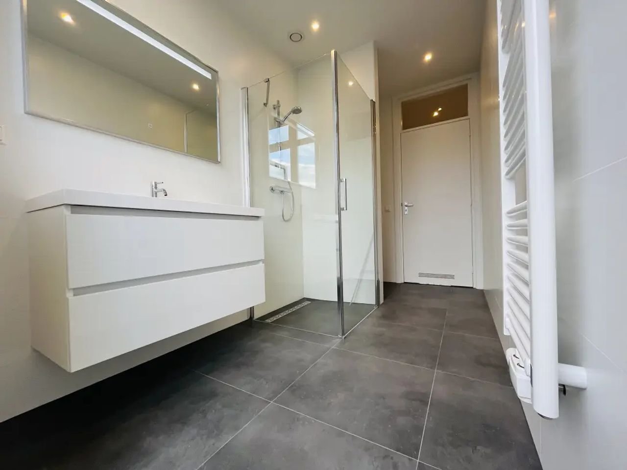 Fijn 3-kamer appartement in de Bloemenbuurt - Afbeelding 3