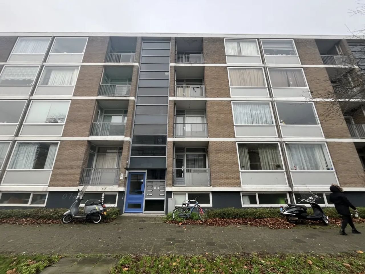 4-room student apartment in The Hague - Image 1