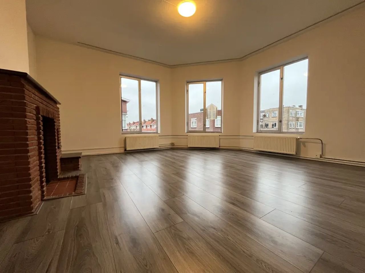 Licht 3-kamer studentenappartement - Afbeelding 1