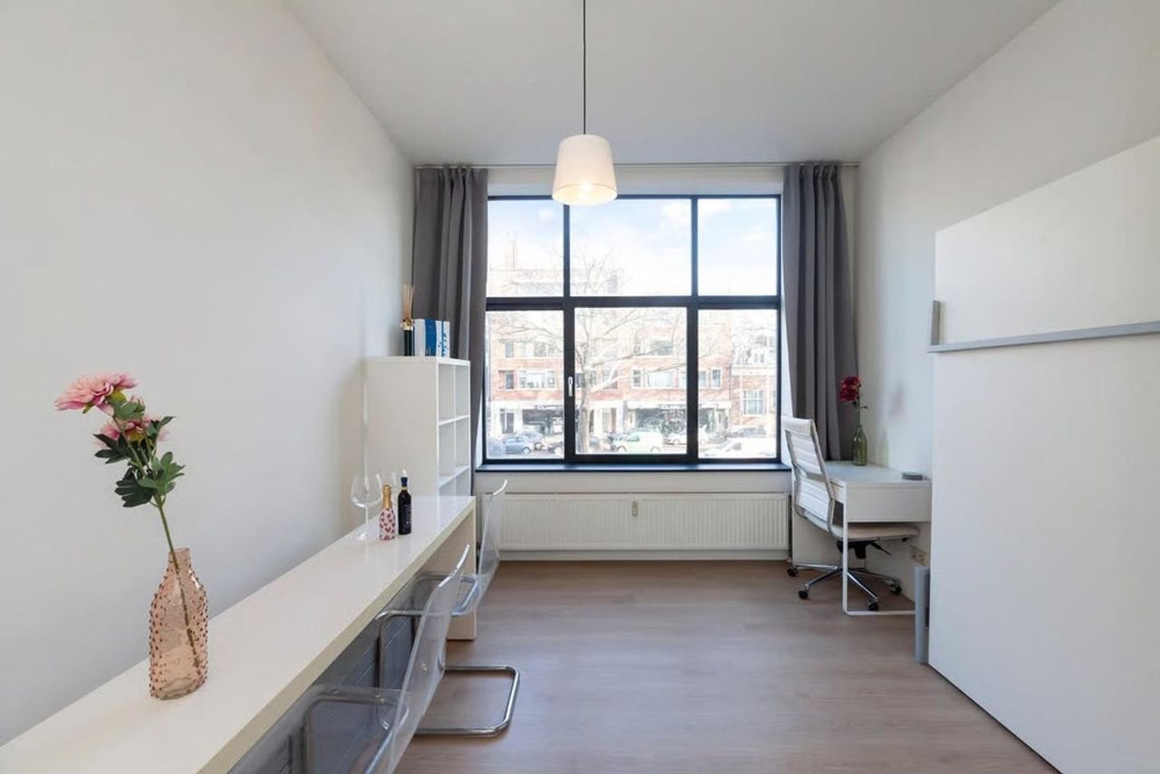 Gemeubileerde studio in het Emmahuis met tuin - Afbeelding 1