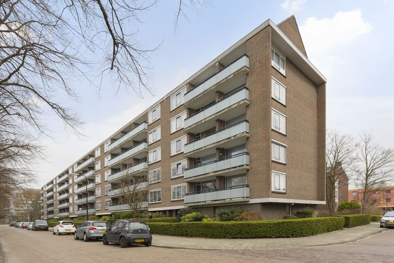 Appartement met balkon in Rijswijk - Afbeelding 1