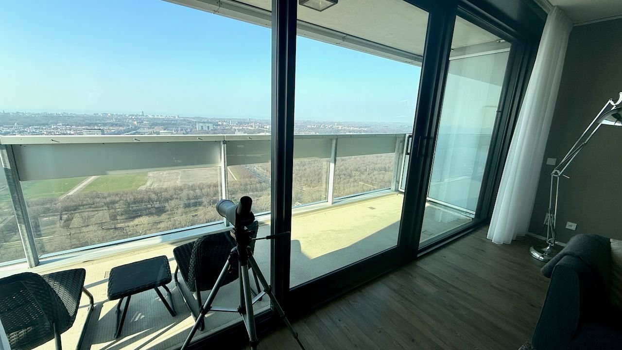 Furnished penthouse on the 40th floor - Image 10