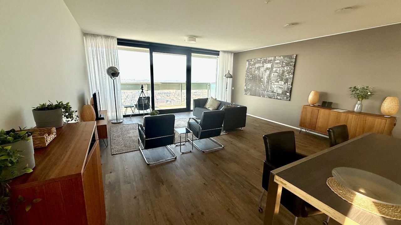 Furnished penthouse on the 40th floor - Image 5