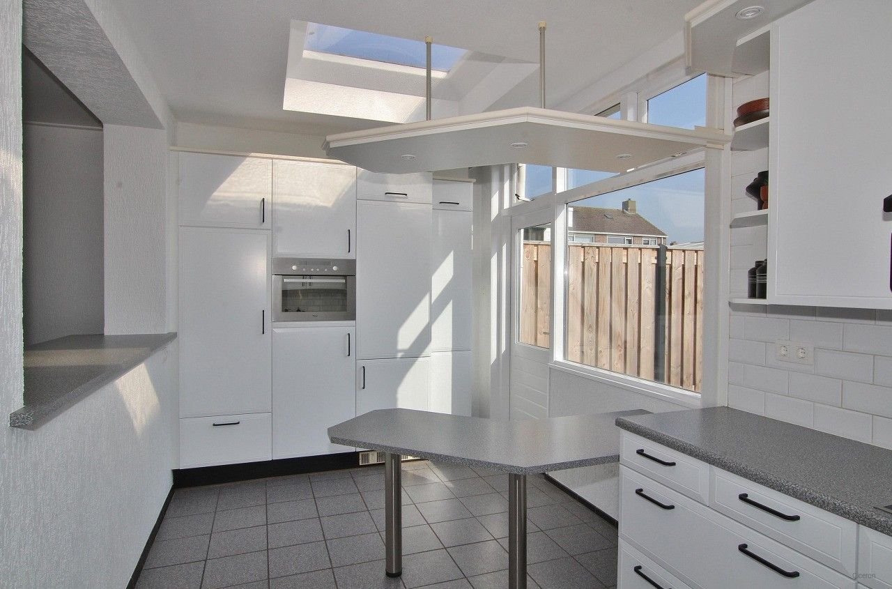 Ruime tussenwoning in Sluiskil met 4 slaapkamers - Afbeelding 9