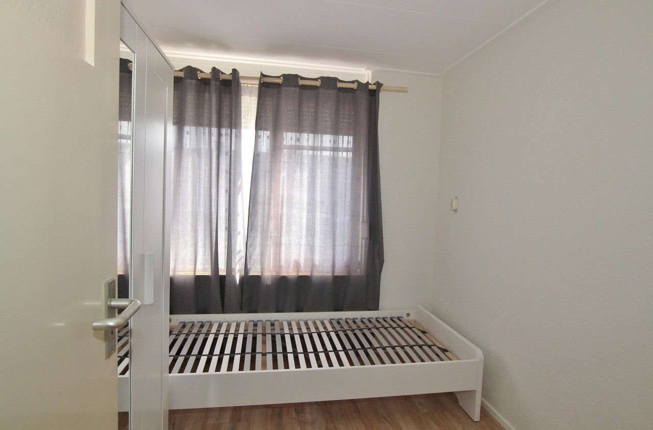 Ruime tussenwoning in Sluiskil met 4 slaapkamers - Afbeelding 17