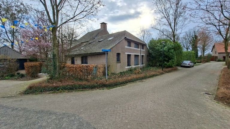 Renovated ground-floor apartment with A-label energy rating - Image 4