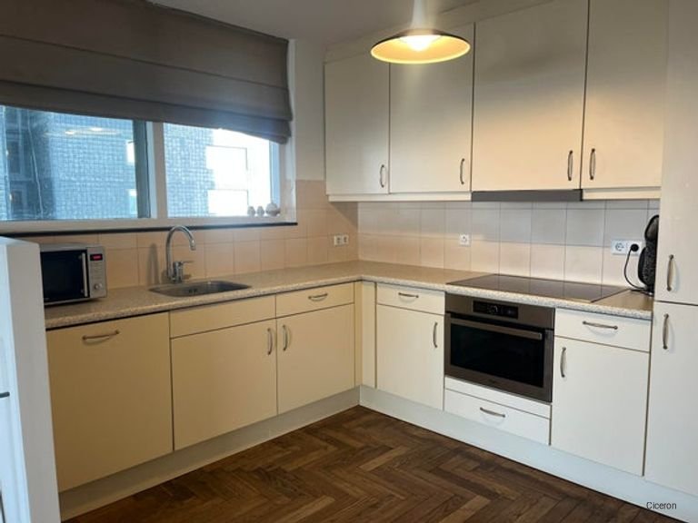 23e verdieping met balkon in Rotterdam - Afbeelding 5